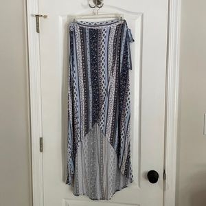 No comment hi low skirt large